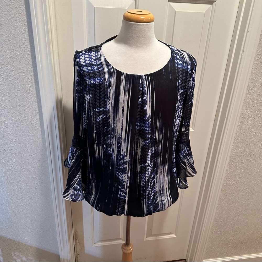AB Studio Women’s Dressy Long Sleeve Blouse Size XL.